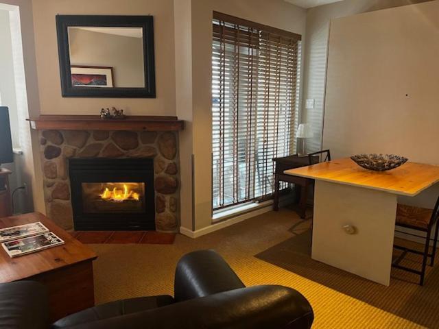 Town Plaza Suites By Golden Dreams Whistler Kültér fotó