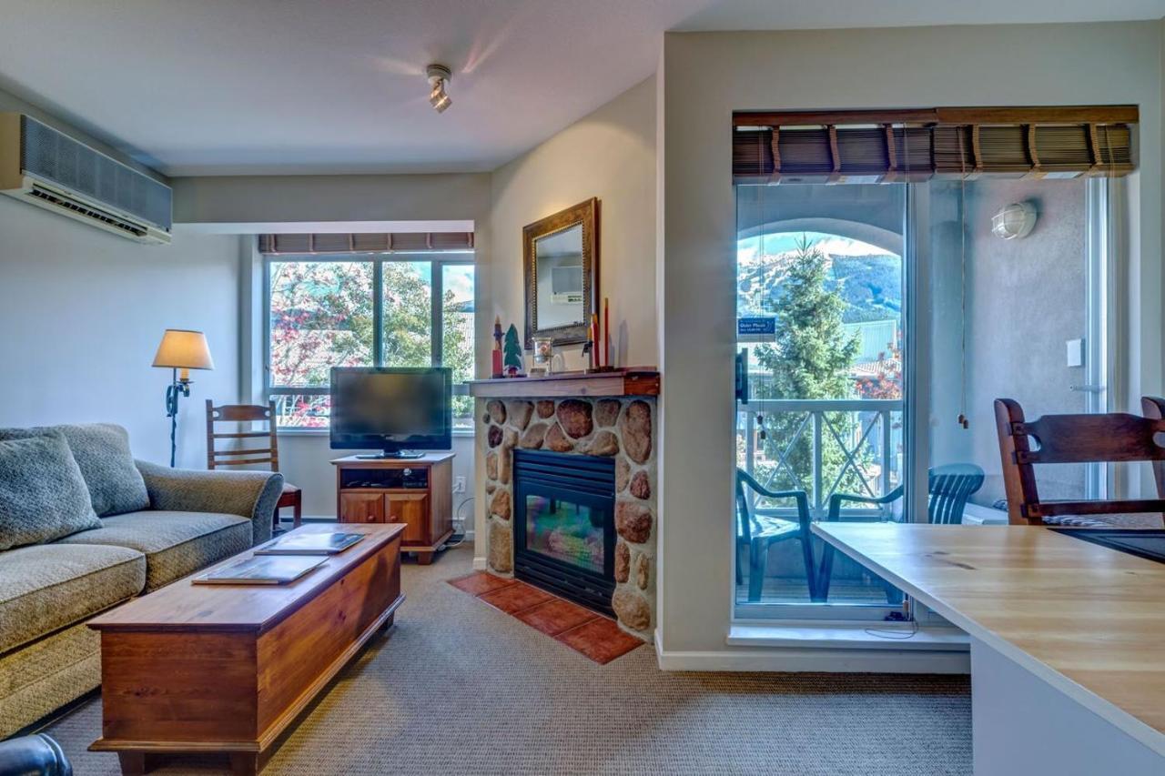 Town Plaza Suites By Golden Dreams Whistler Kültér fotó